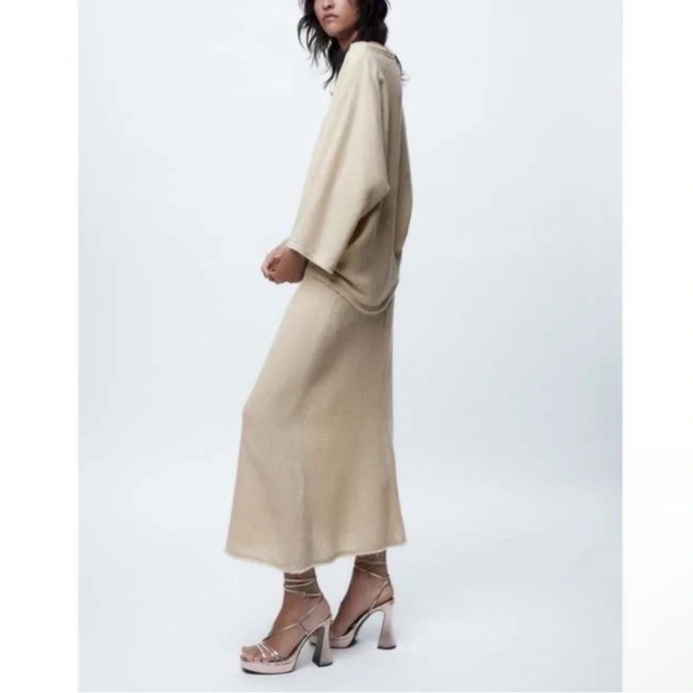 ZARA Rustic Set - Picture 6 of 12